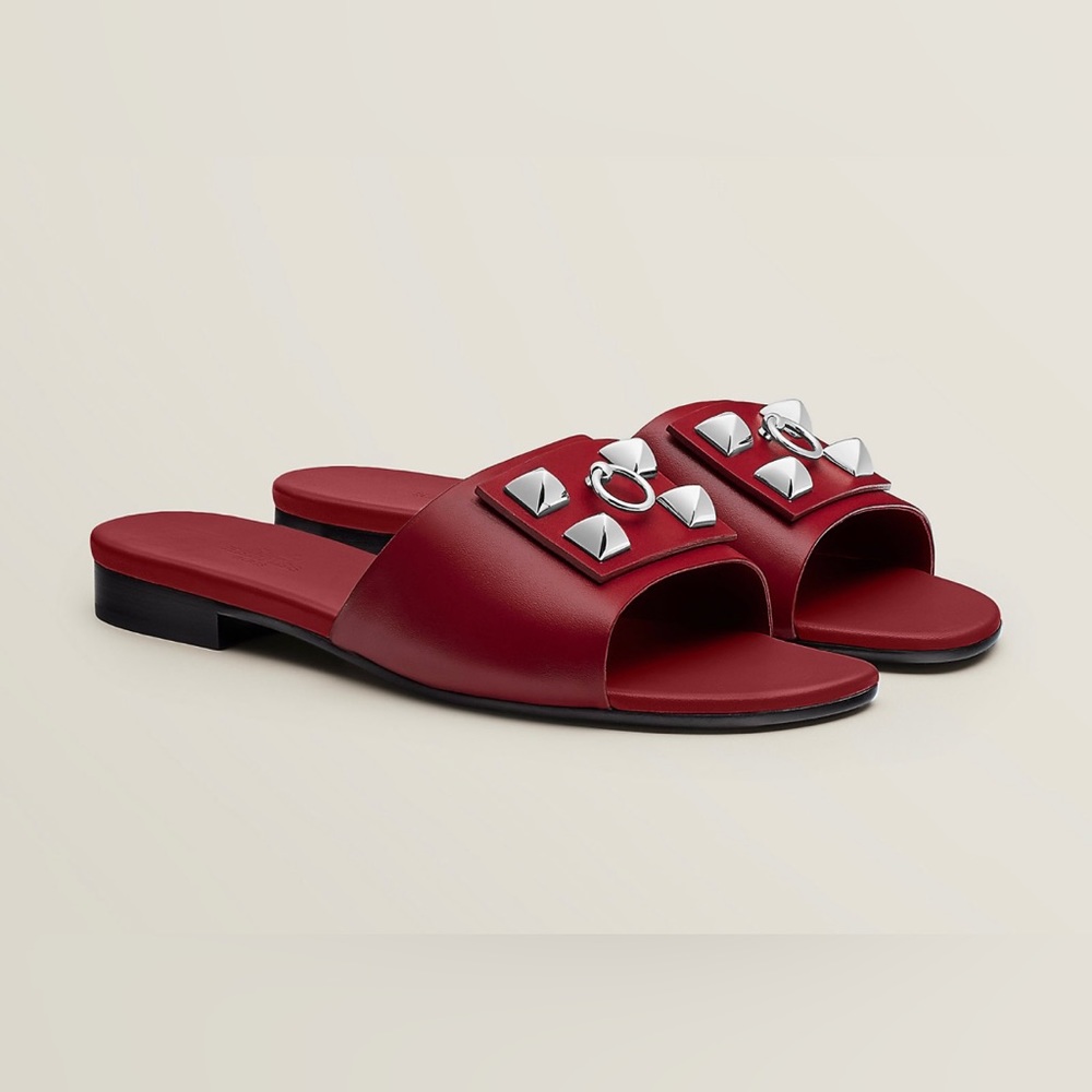 HERMES Dune Sandal in Sangria